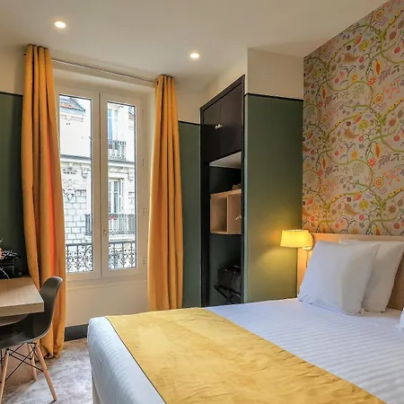 De France, Un Ammi Hotel