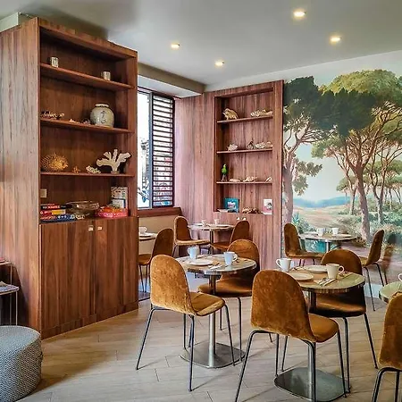 Hotel De France, Un Ammi 3*