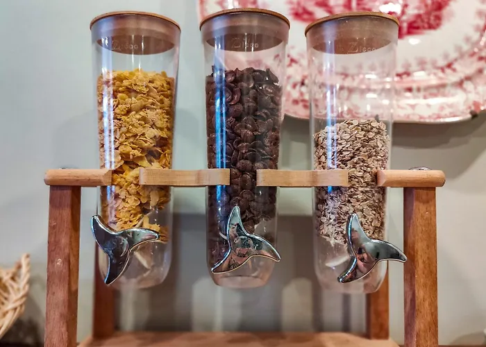 Otel De France, Un Ammi 3*