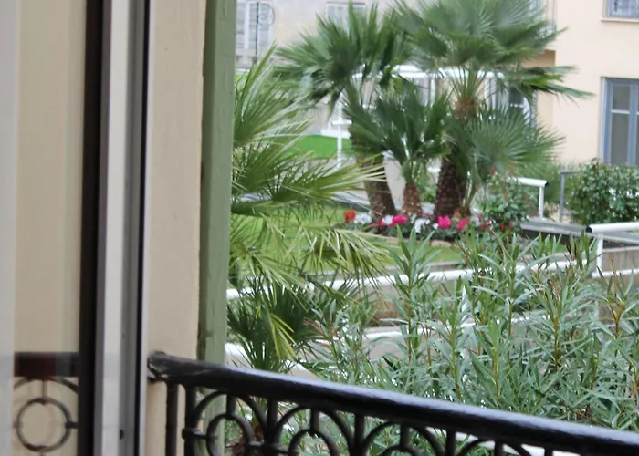 De France, Un Ammi Otel Nice