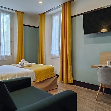 De France, Un Ammi Hotell 3*