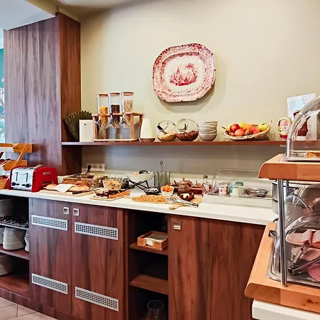 Hotell De France, Un Ammi Nice